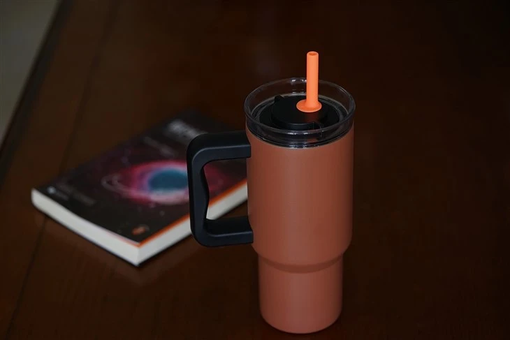 Double Walled Stainless Steel Vacuum Mug With Handle For Outdoor
